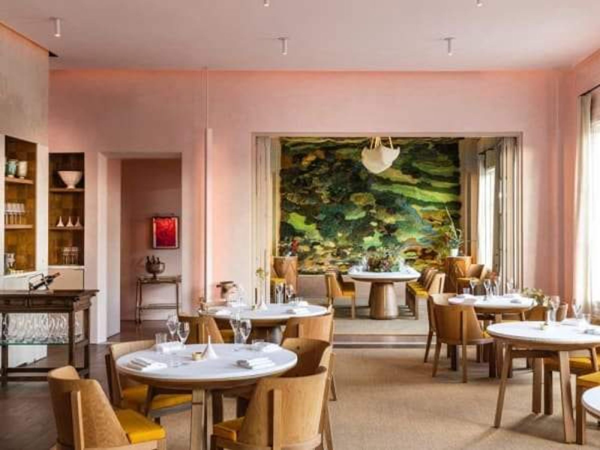 March restaurant dining room