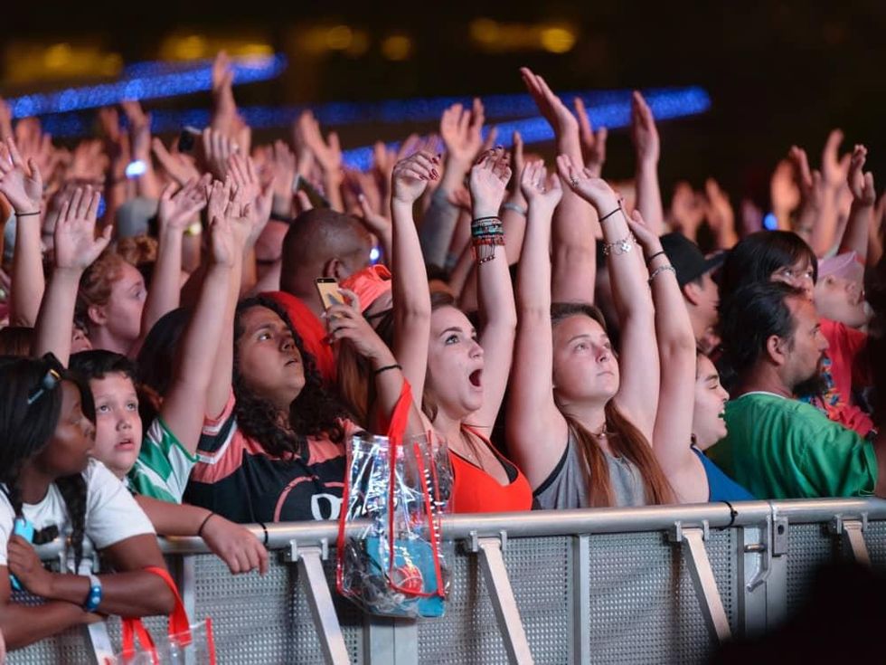 Maroon 5 thrills gigantic Madness crowd, but even those who didn't get ...