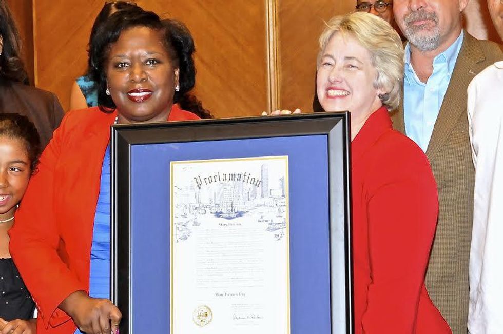 Mary Benton, Annise Parker