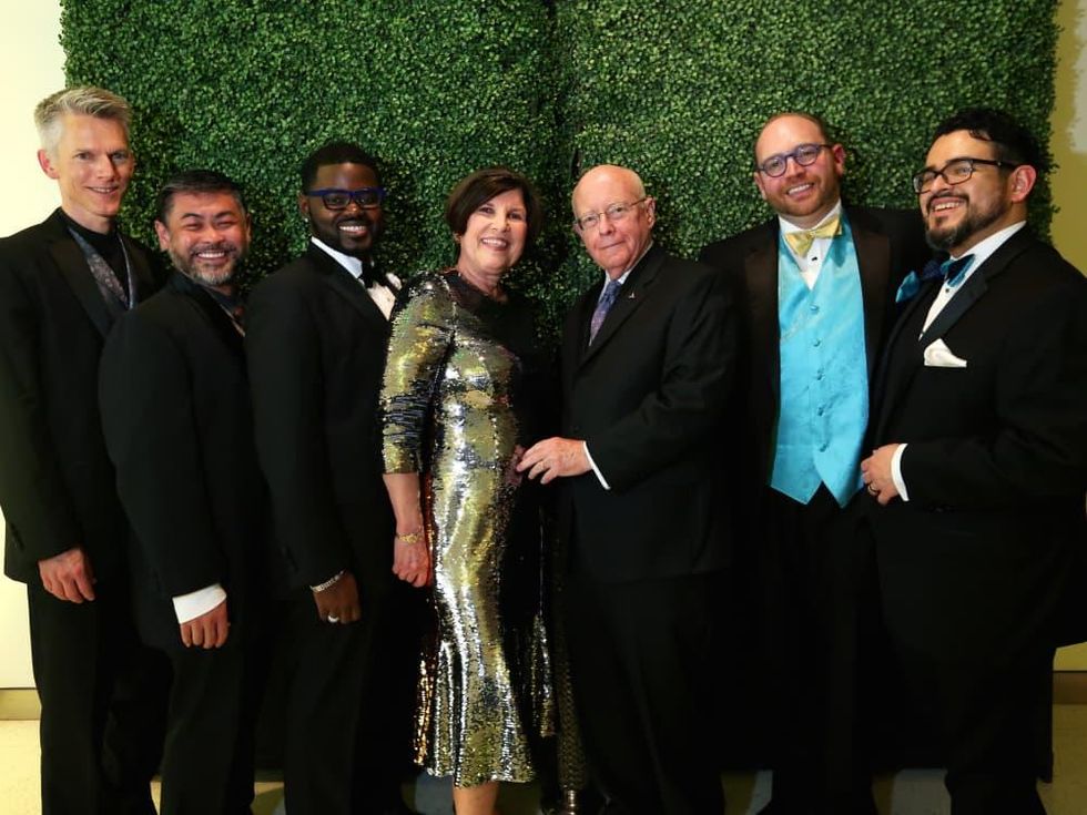 Matthew Dirst, Sixto Wagan, John Holiday, Robin Angly, Miles Smith, Darrin Davis and Mario Gudmundsson at the Ars Lyrica "Roaring Twenties" Gala
