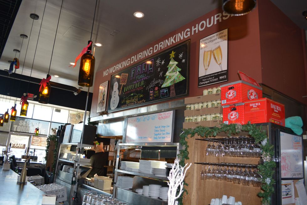Max's Wine Dive on Washington holiday decorations December 2014