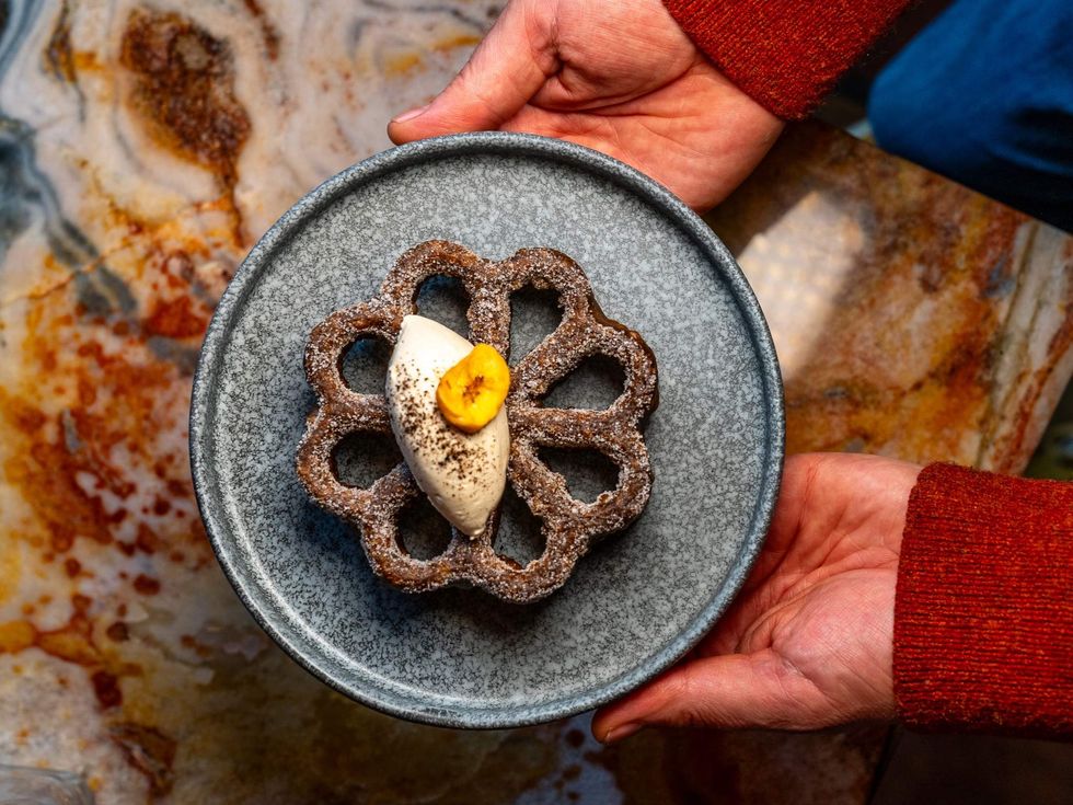 Maximo restaurant bunuelo dessert