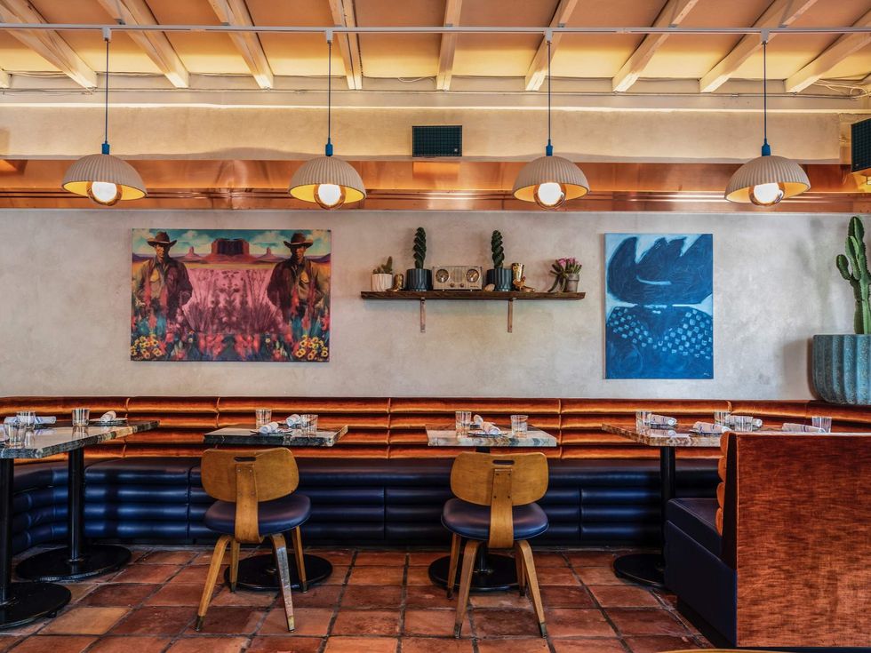 Maximo restaurant interior