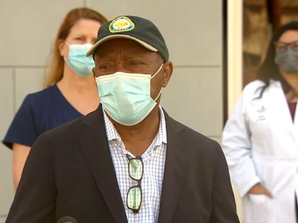 mayor sylvester turner hat press conference