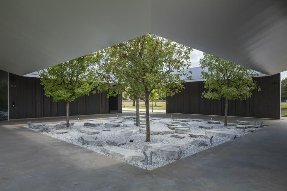 Menil Drawing Institute courtyard