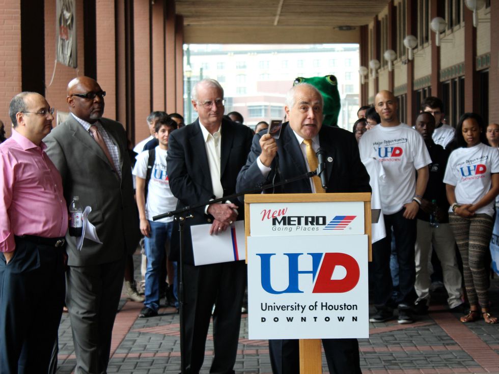 METRORail_Main Street Bridge_Bill Flores_UHD