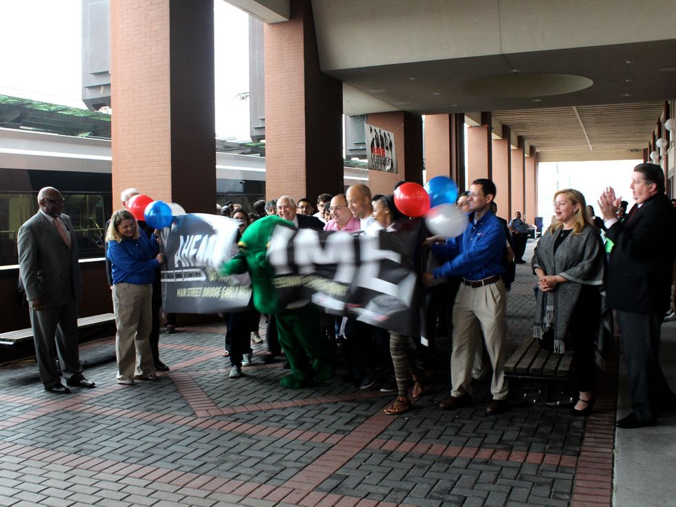 METRORail_Main Street Bridge_North End Line