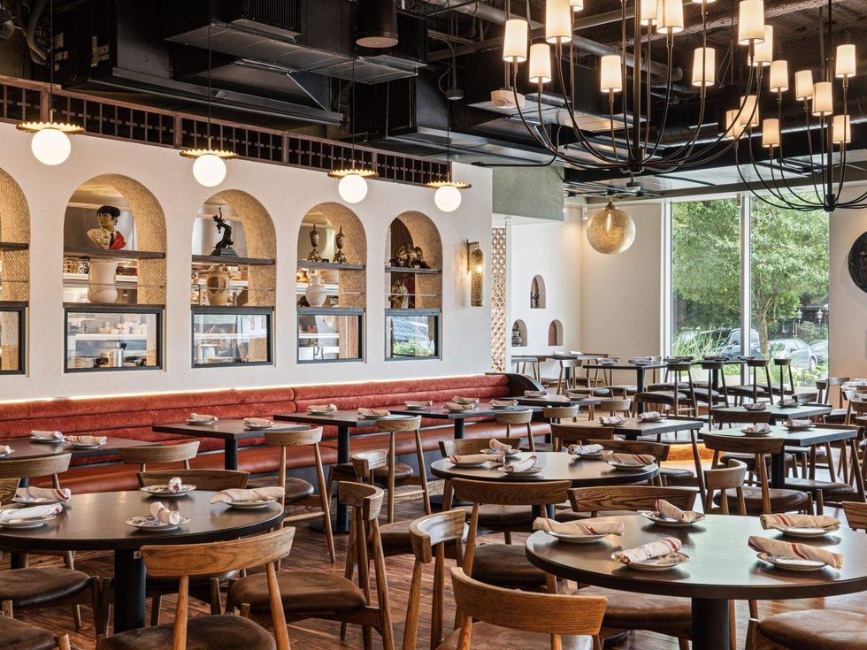 Mi Luna Montrose interior