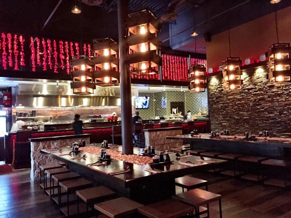 Mikoto ramen and sushi interior