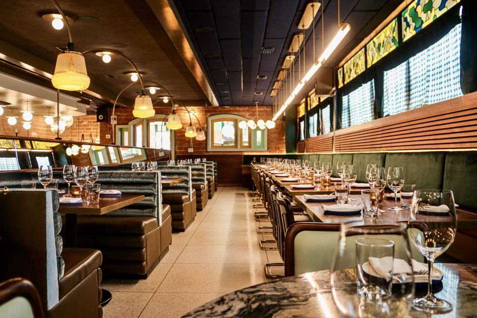 Milton's restaurant interior