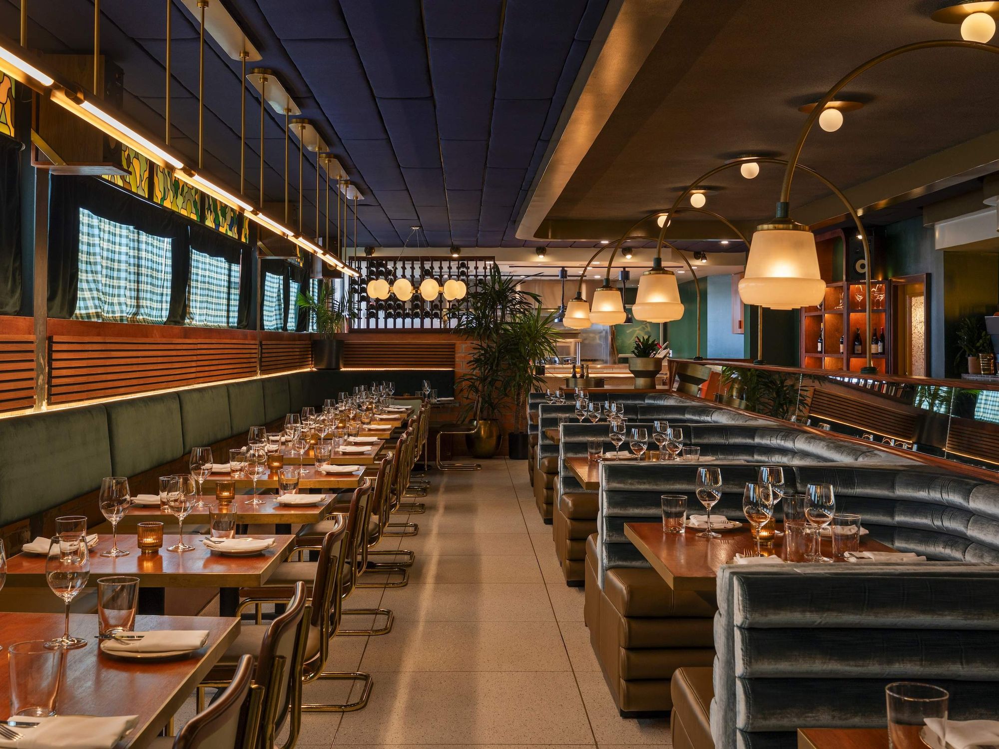 Milton's restaurant interior