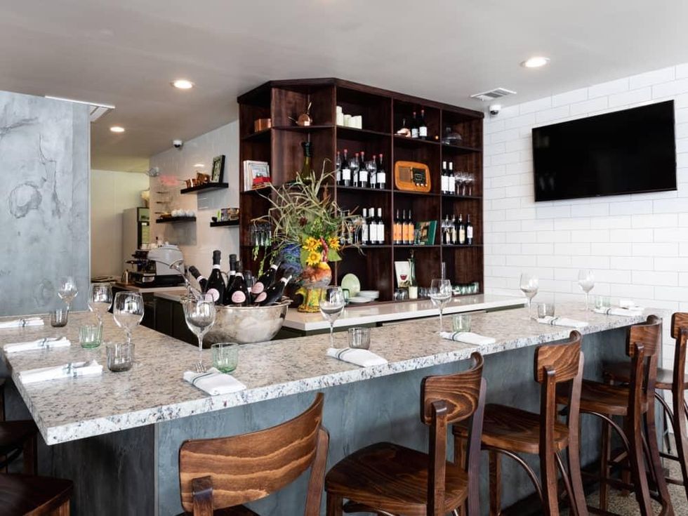 Mina Ristorante interior bar