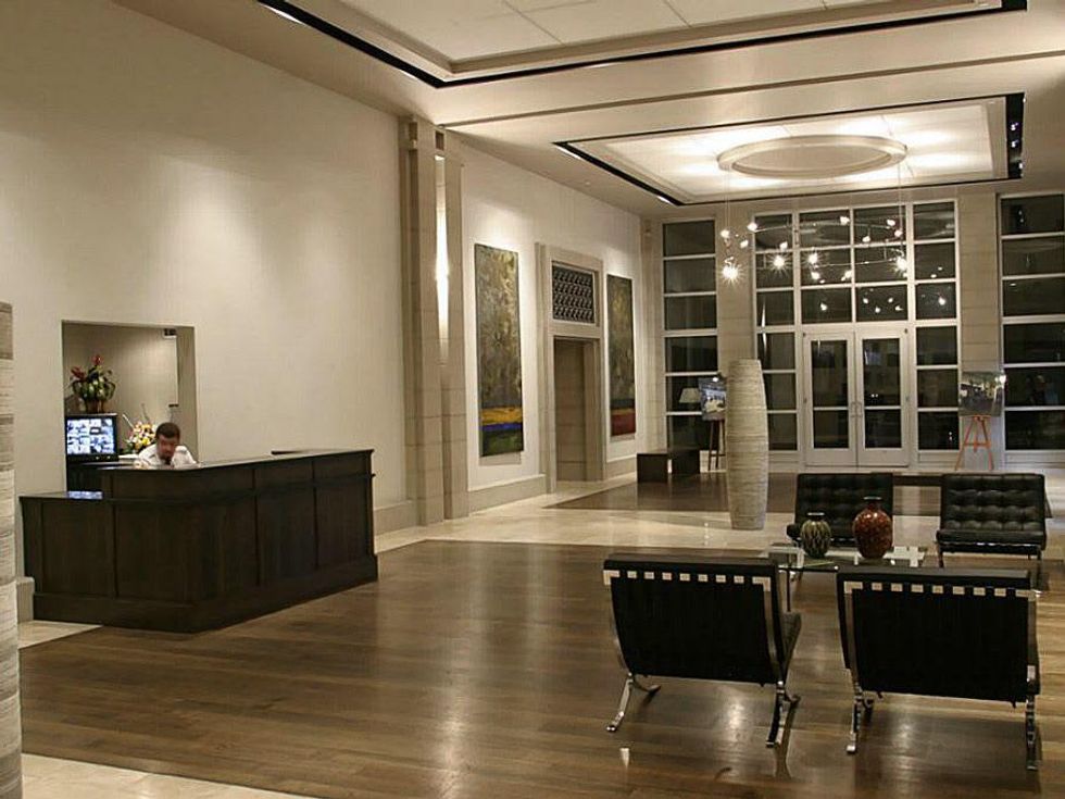 most expensive rentals Houston 4899 Montrose Blvd. 1902 lobby