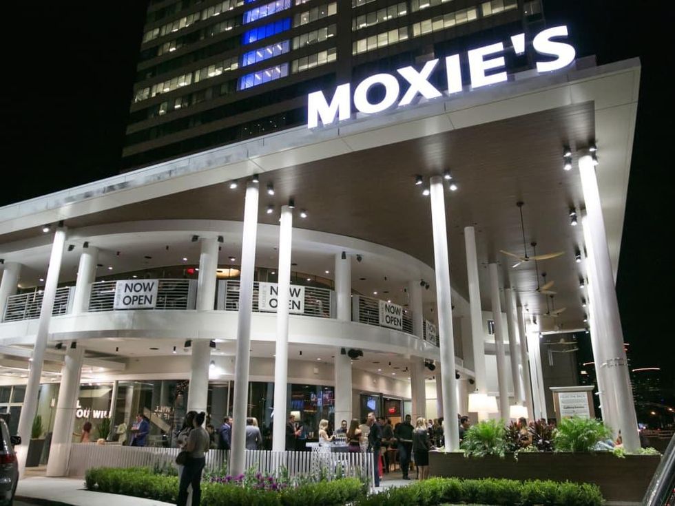 Moxie's Houston exterior