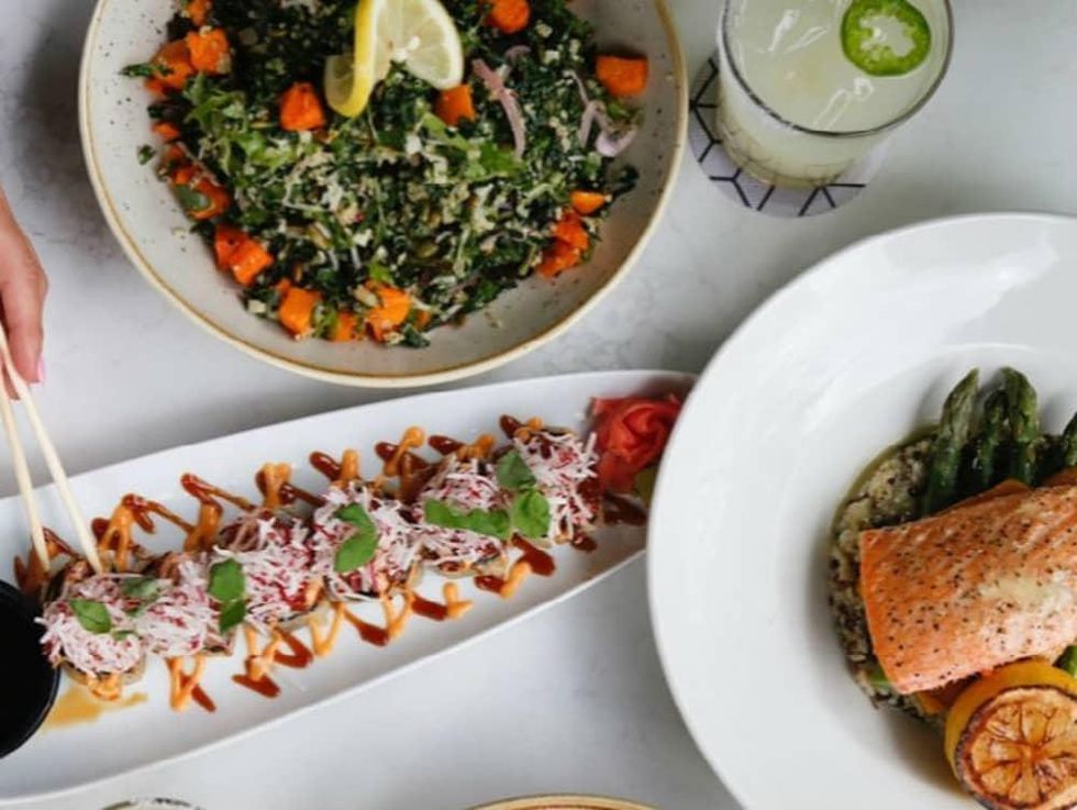 Moxie's spicy tuna roll