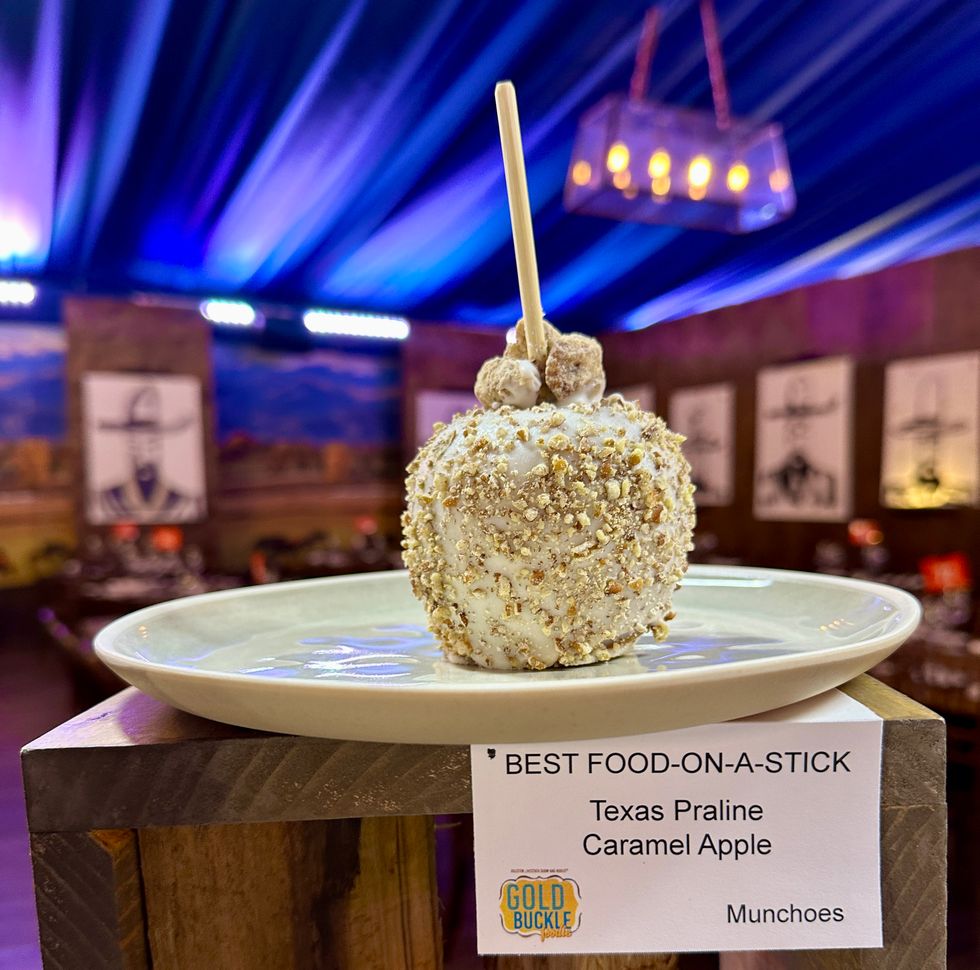 Muncheos Rodeo Houston caramel apple