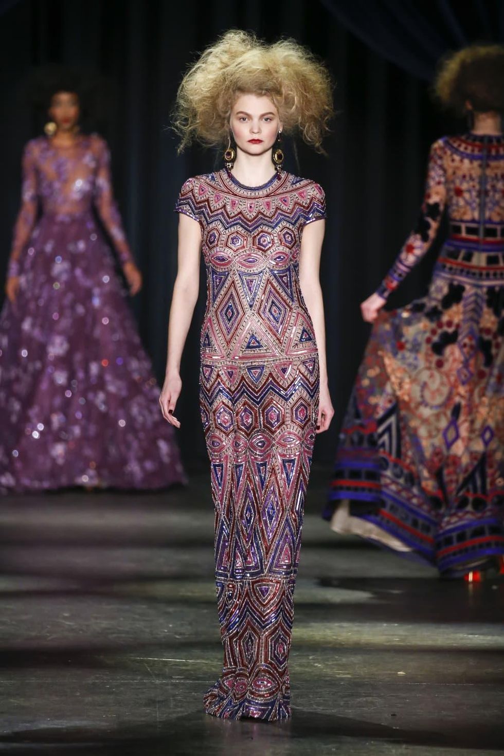 Naeem Khan ups his game with glittering gowns that are as good as gold ...
