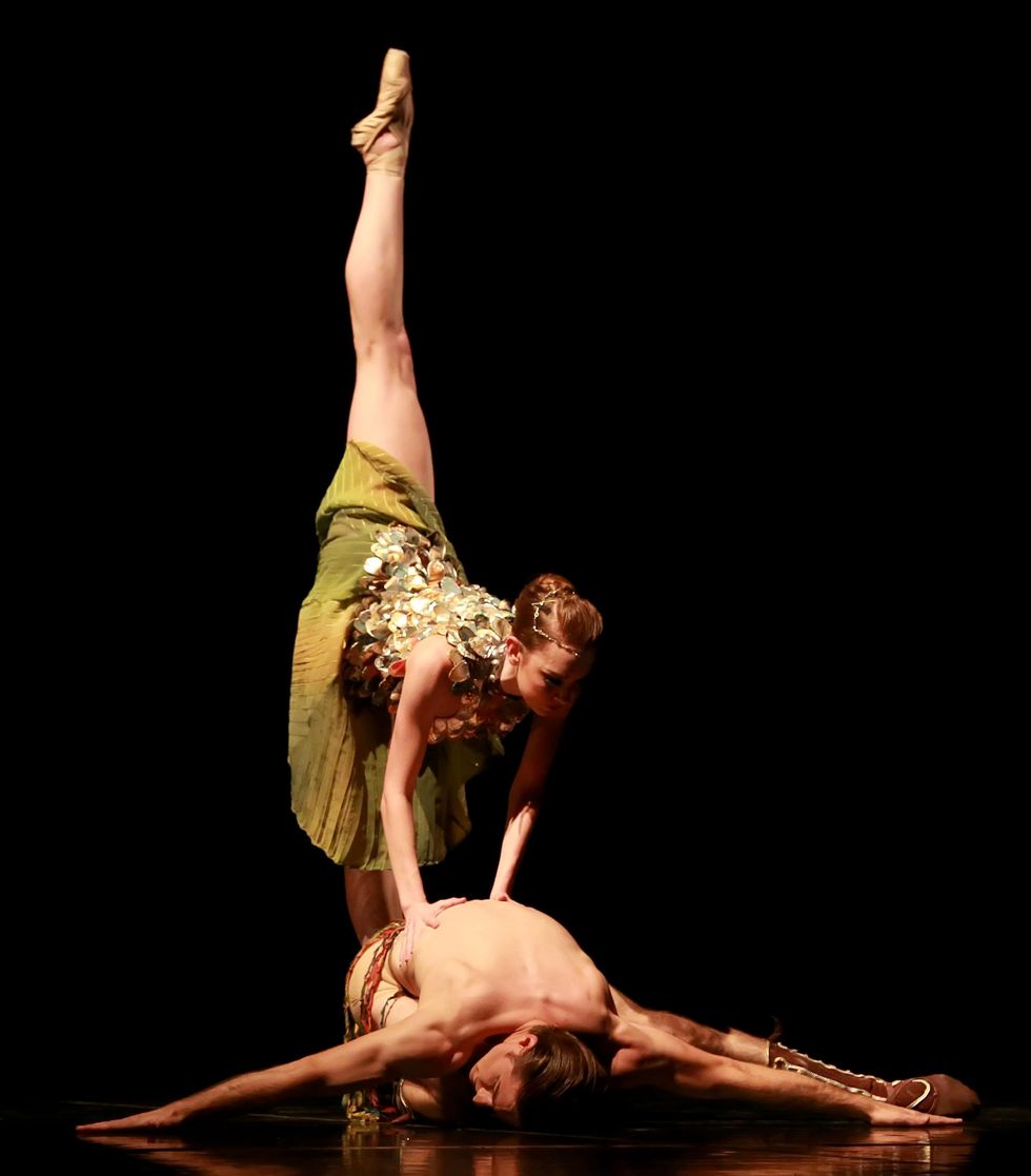 Natalie Varnum and Ian Casady in the Houston Ballet production of Zodiac