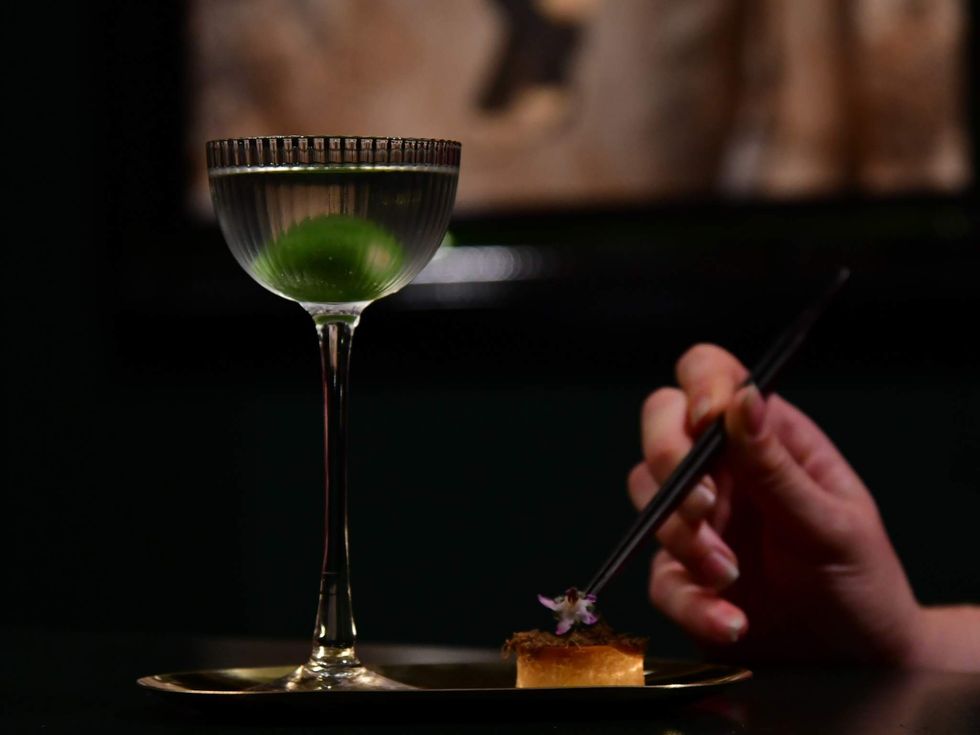 Navi's cocktail bar Post Oak Hotel