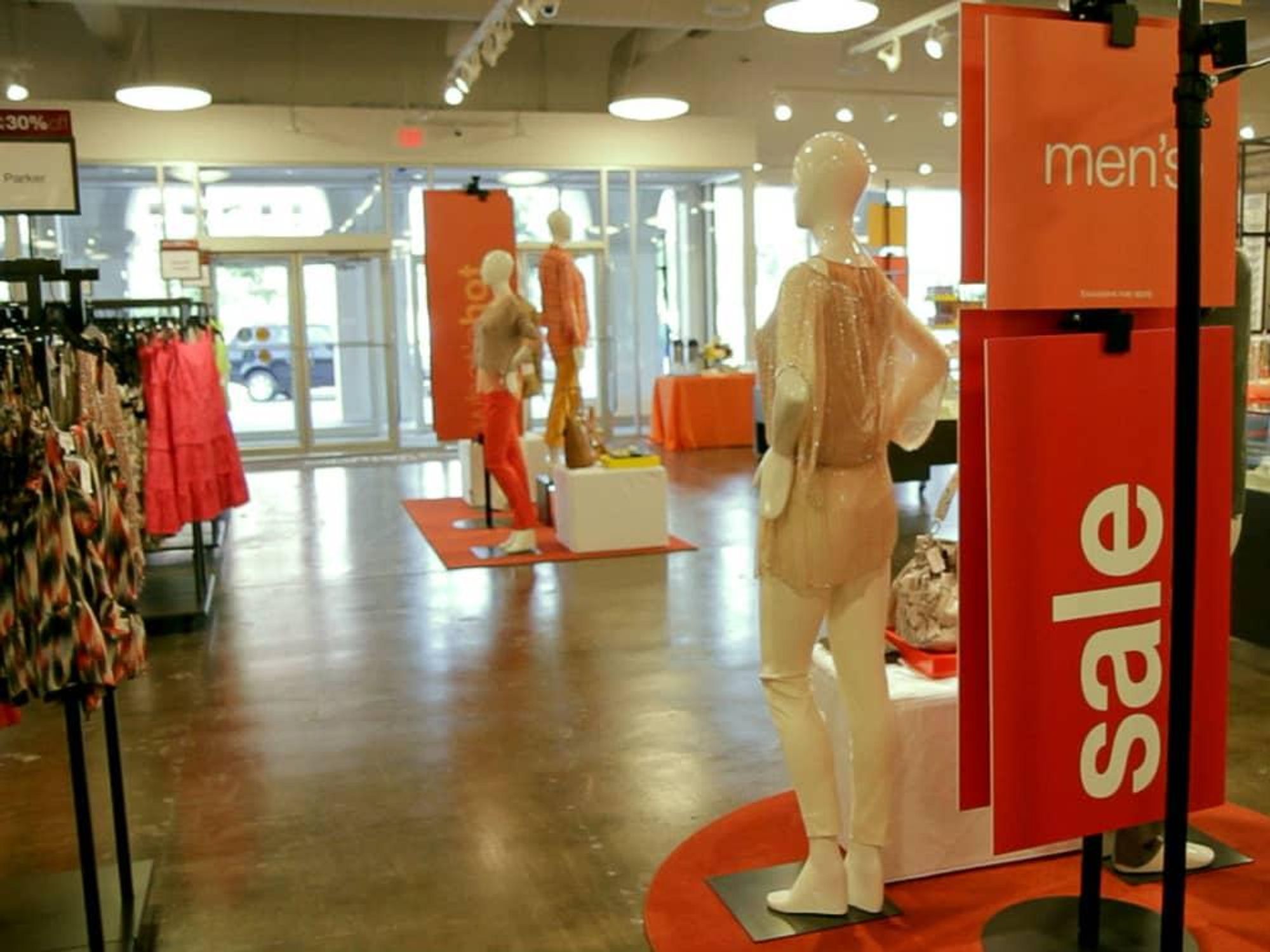 Factory Outlet Insiders: Last Call by Neiman Marcus to close at