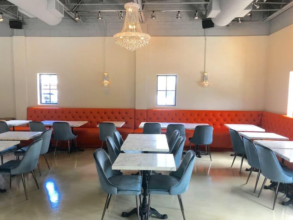 Neo Baguette interior