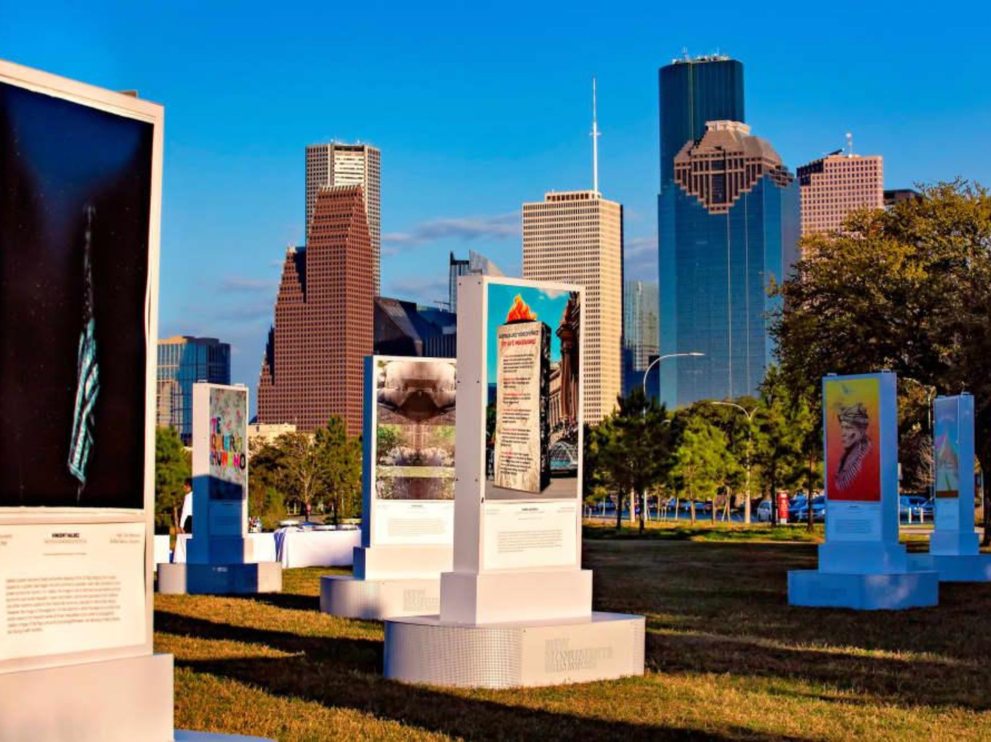New Monuments for New Cities