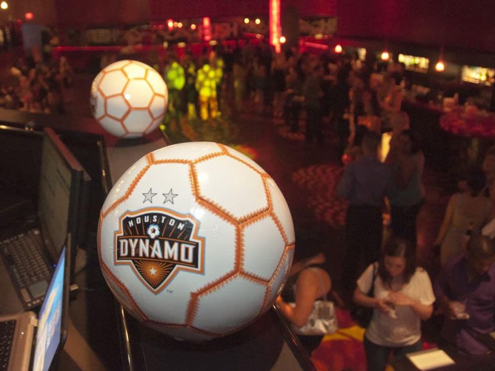 News_001_Cruzin4aCure_Venue_Drink Houston.jpg