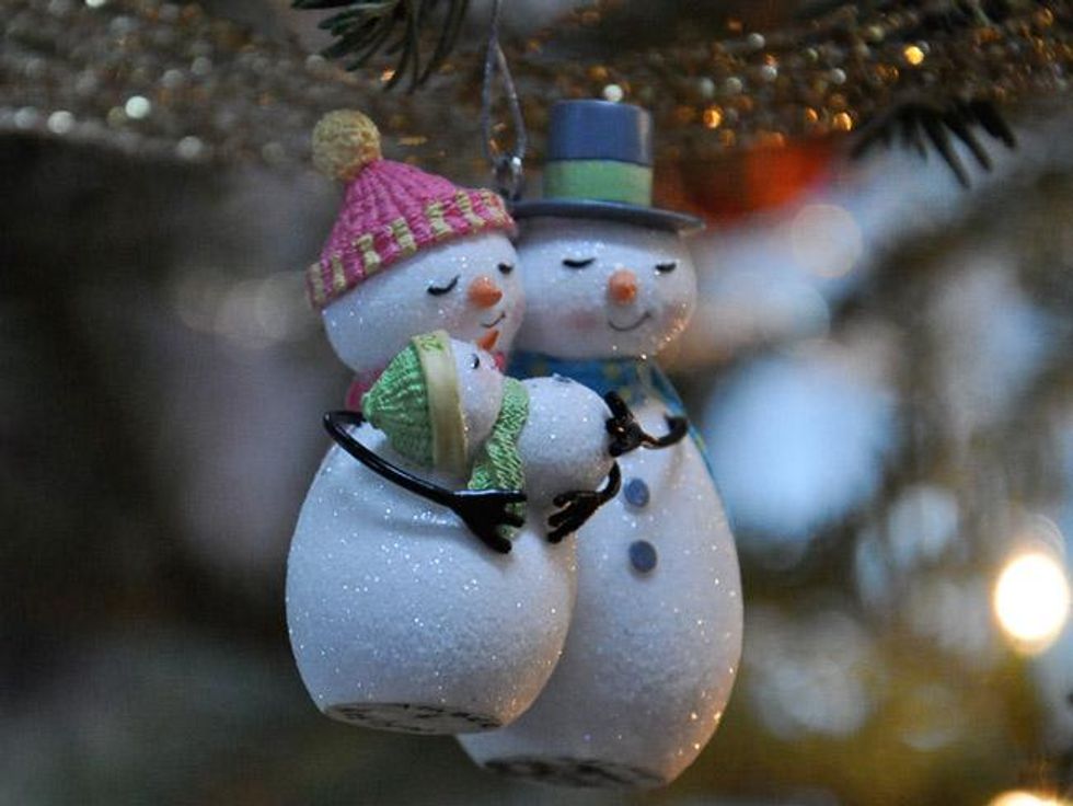 News_Amber Ambrose_Christmas tree