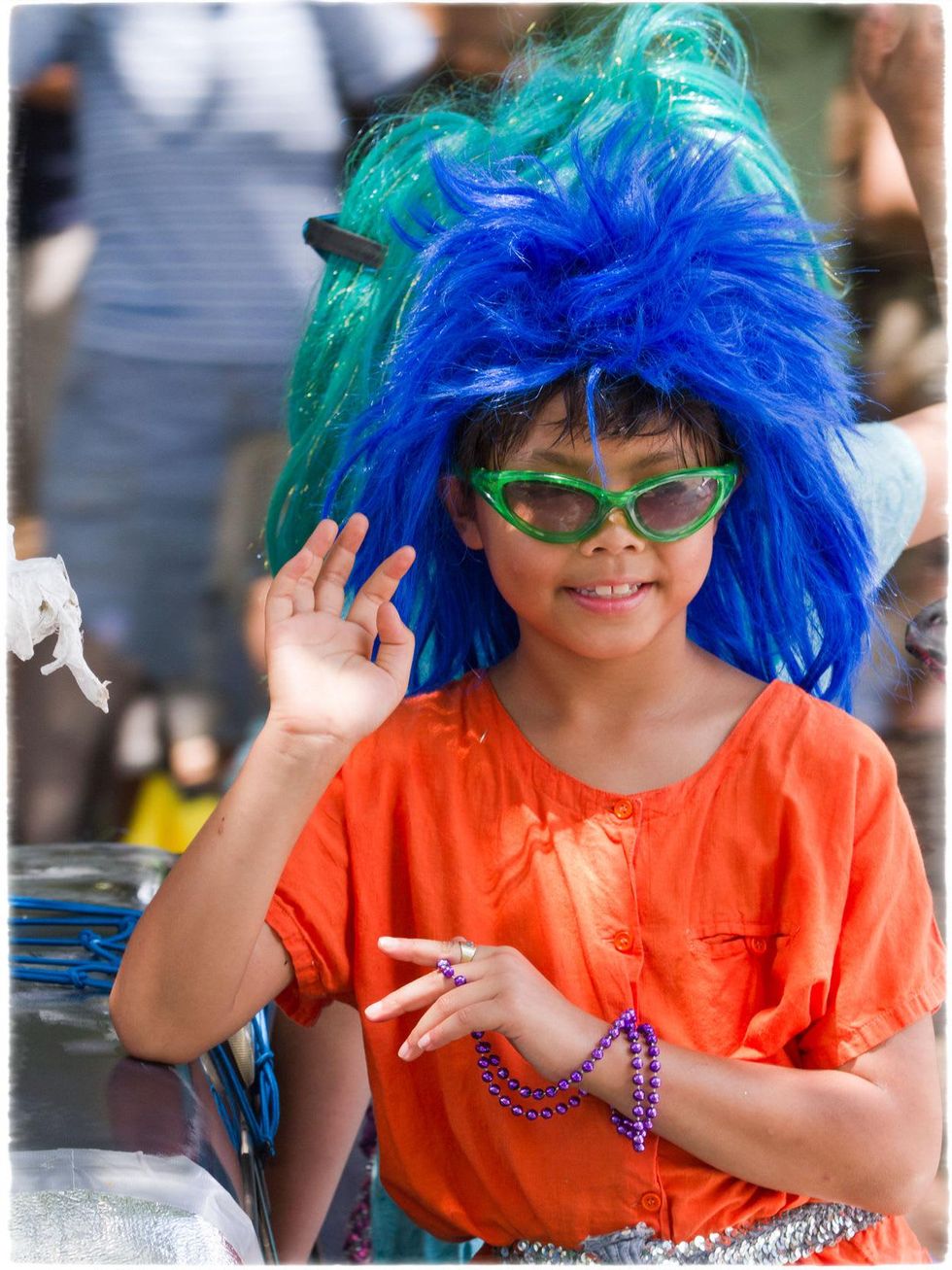 News_Art Car Parade_kid with blue hair_May 2012