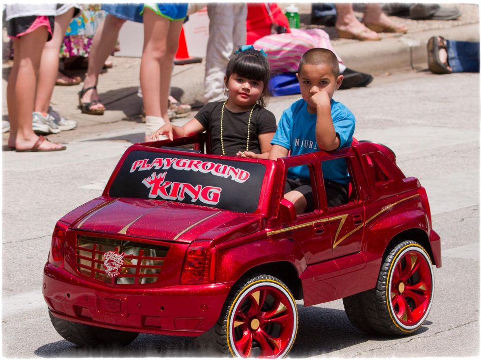 News_Art Car Parade_two boys_May 2012