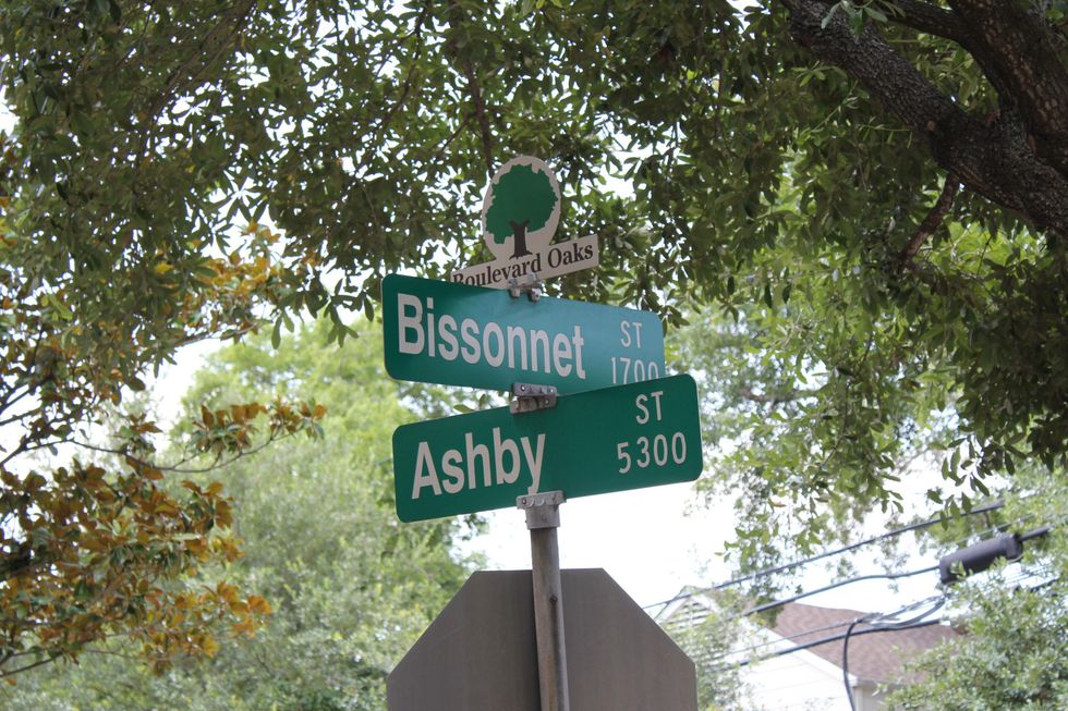 News_Ashby HighRise_Streetsign_Bissonnet_May 2012