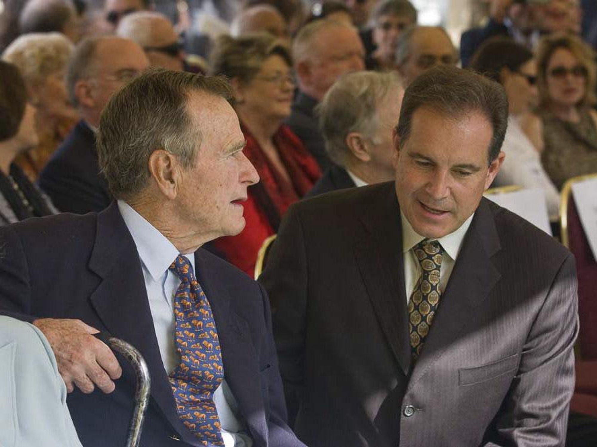 News_Baker Statue_George H.W. Bush_Jim Nantz