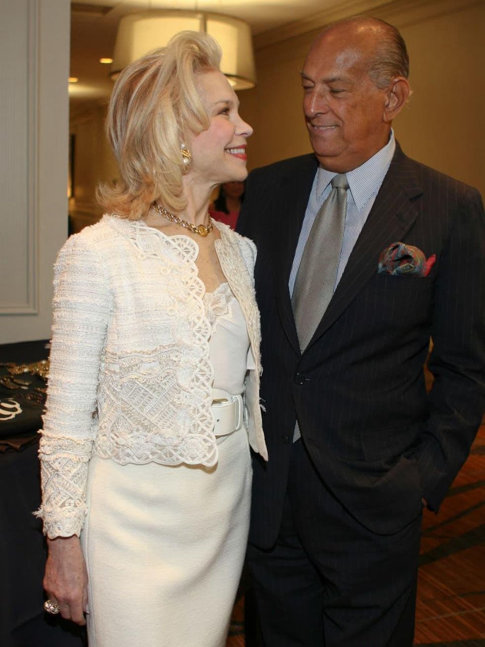 News_Best Dressed luncheon_Lynn Wyatt_Oscar de la Renta