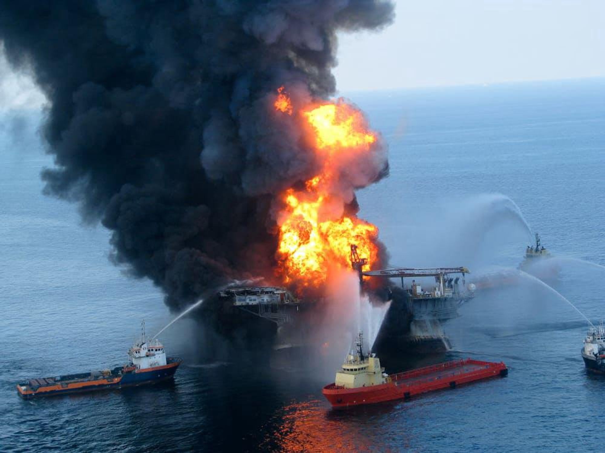 News_Deepwater Horizon_oil rig_fire_oil spill