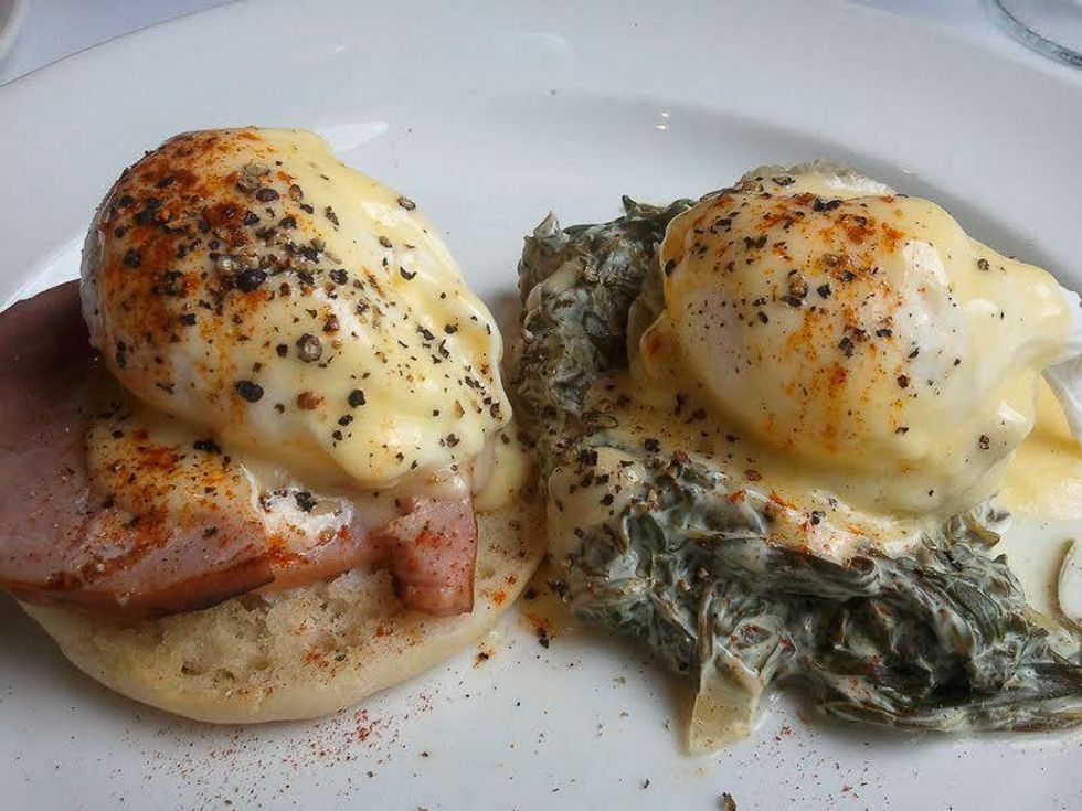 News_eggs benedict_Brennan's of Houston