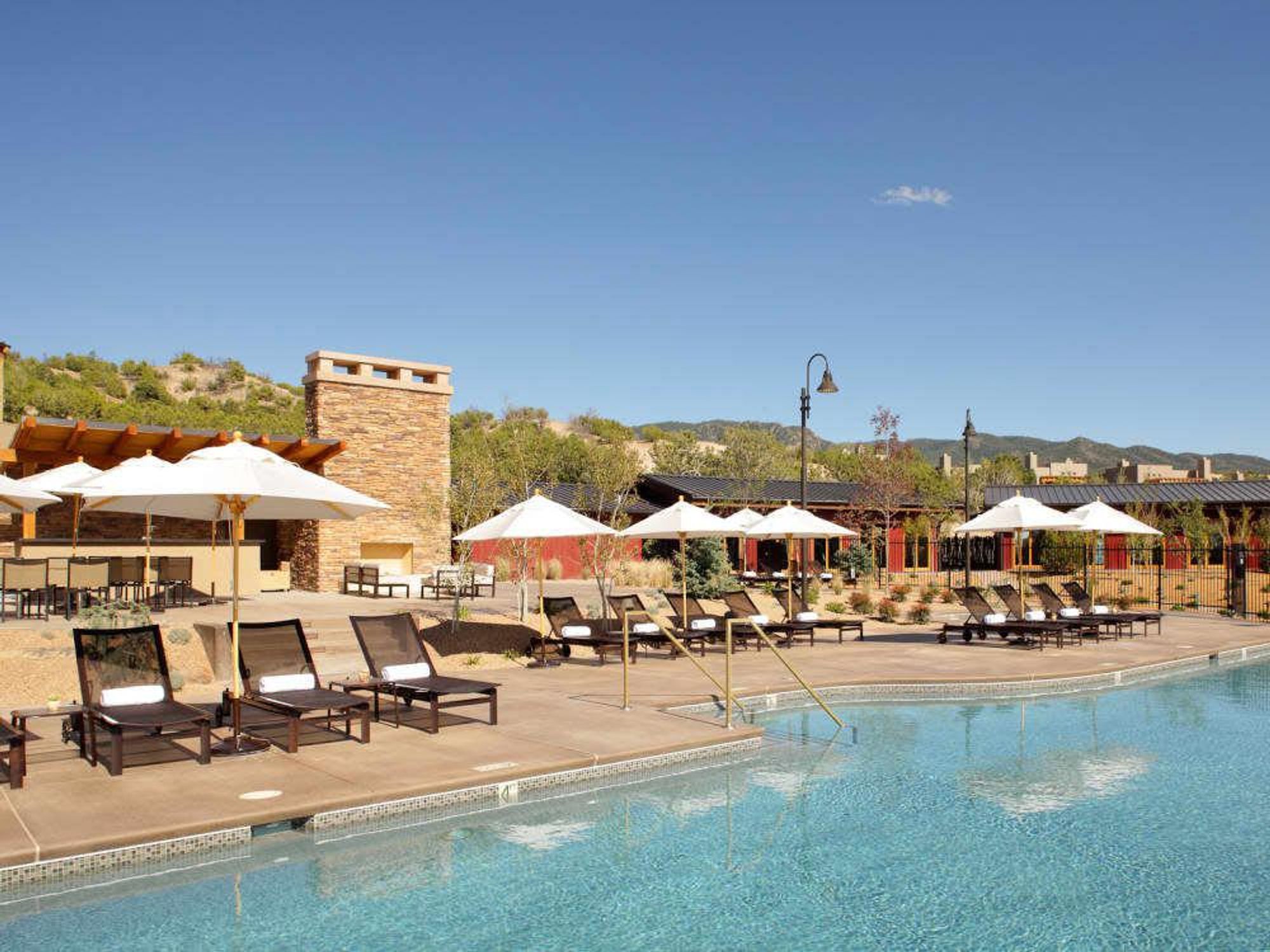 News Encantado Resort pool