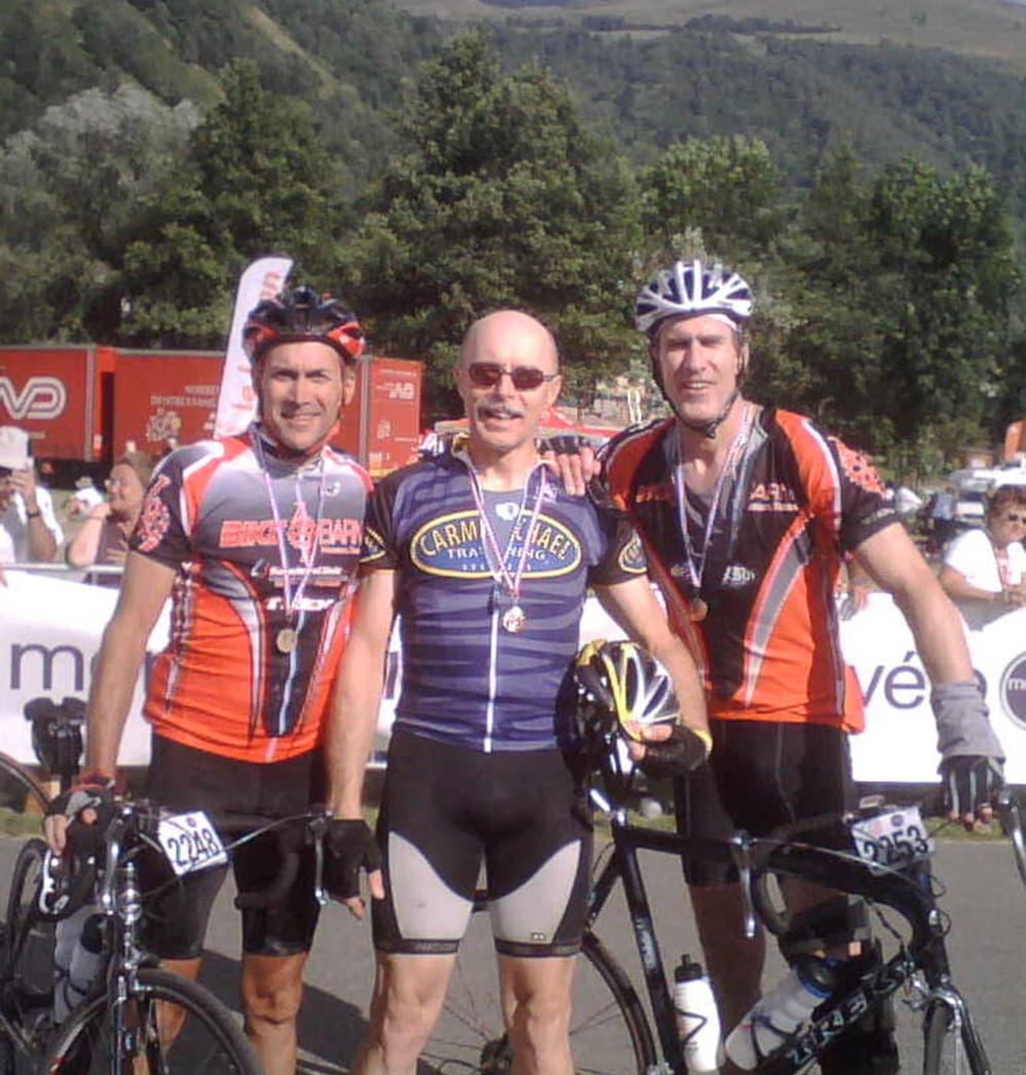 News_Etape du Tour_cycling race_Neil Bremner_Geoffrey Stait_Doug Knaus_
