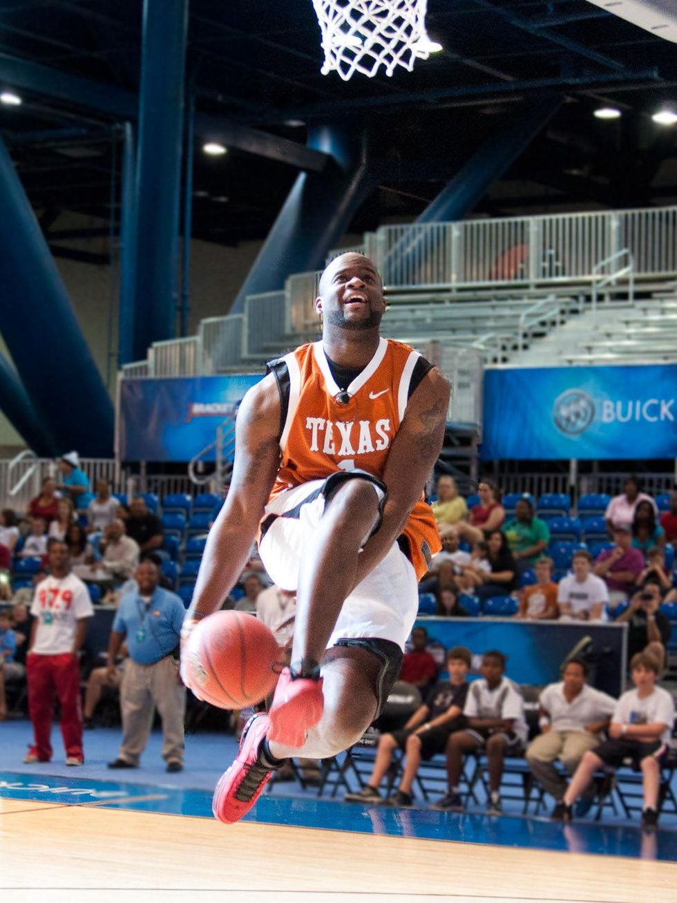 News_Final Four_HORSE_Vince Young