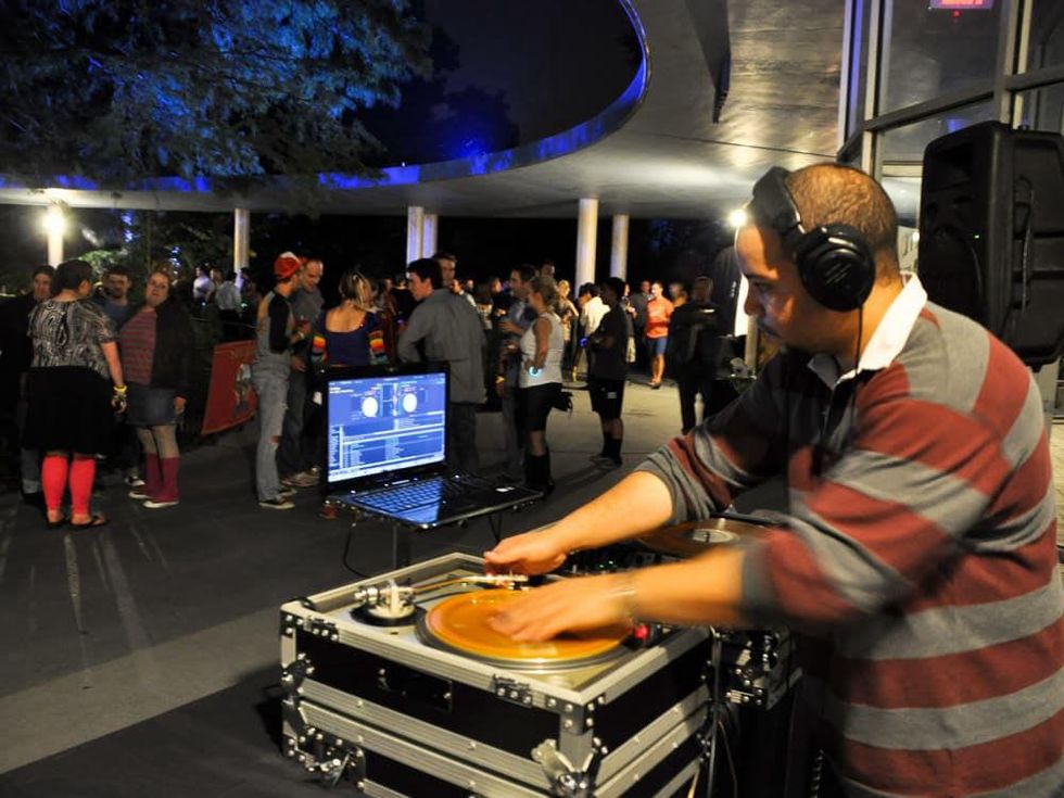 News_Flock of Seagulls_Barry Senegal