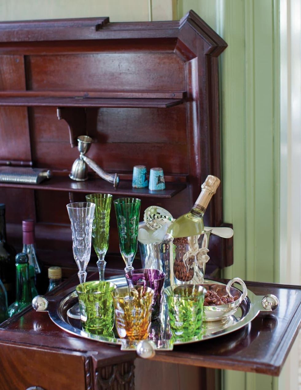 News, Florence de Dampierre, Jan. 2016