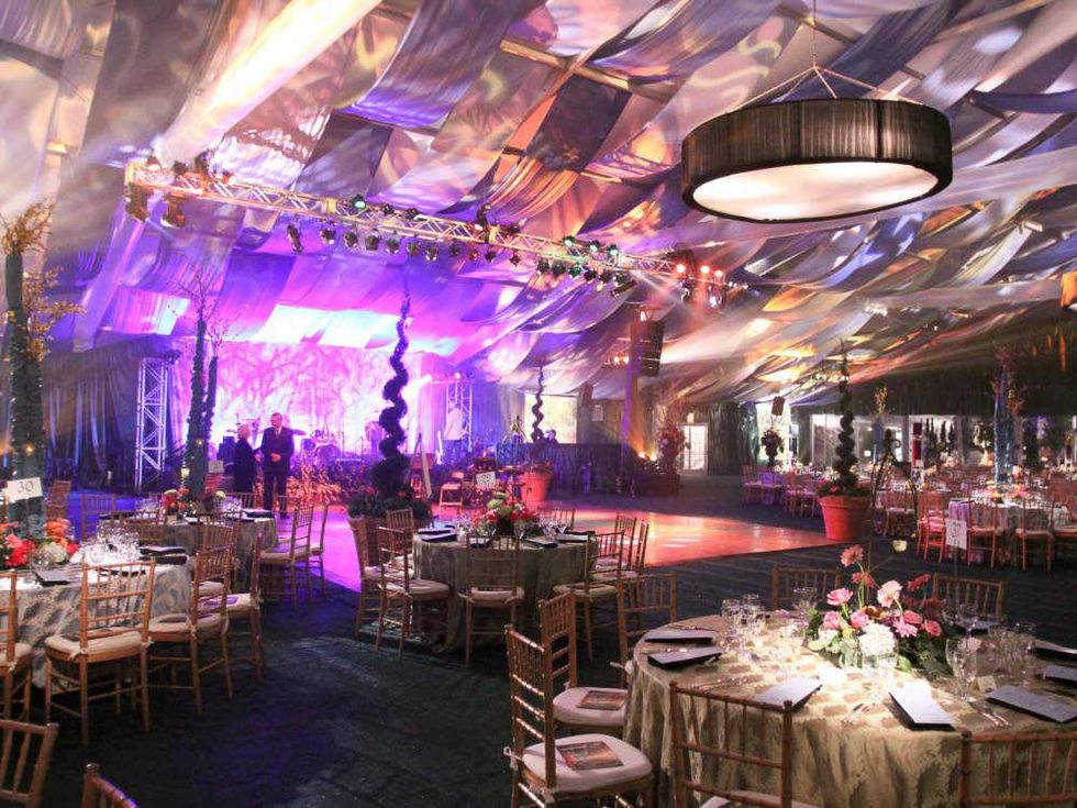 News_Gala on the Green_interior_stage