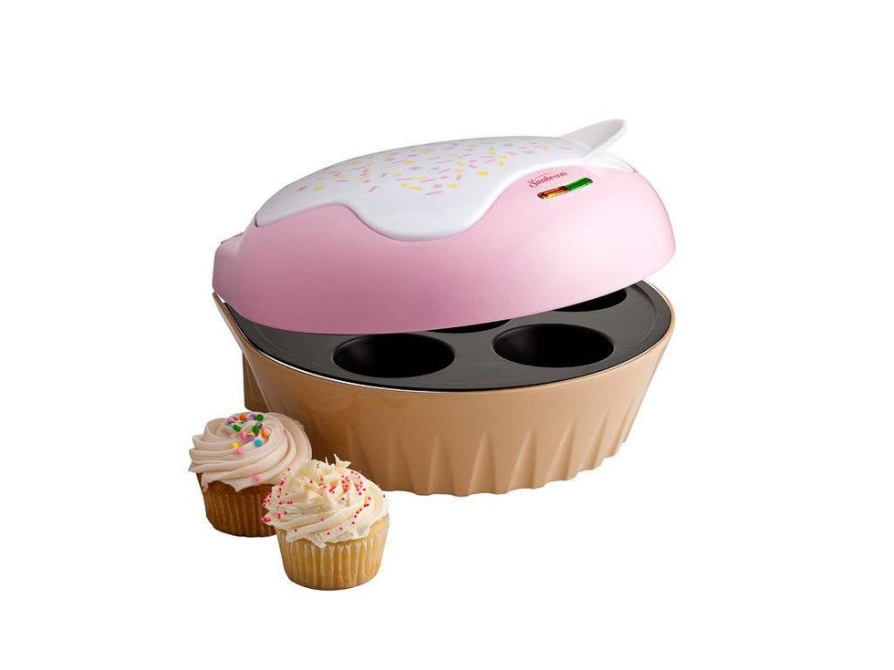 News_Gift Guide 2010_foodie_cupcake maker
