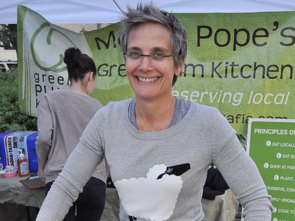 News_Harvest_Market_Monica_Pope