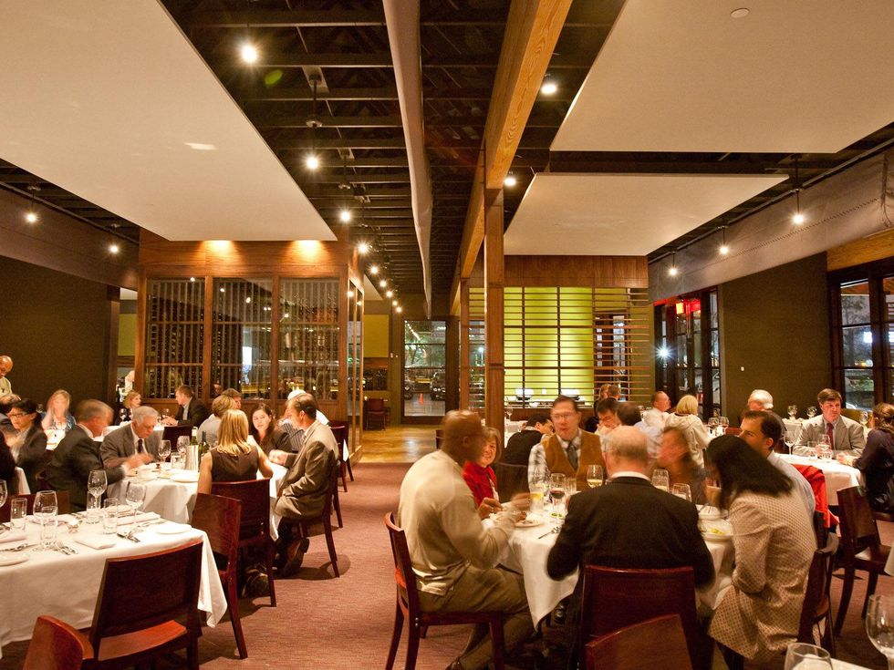 News, Haven, dining room