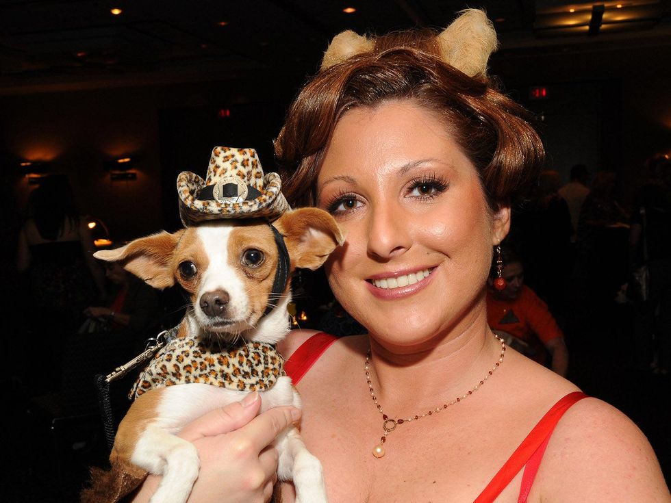 News_Howl-o-Ween_Calvin the 2010 Derek Dog_Chrissie