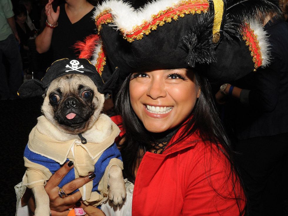 News_Howl-O-Ween_pirates