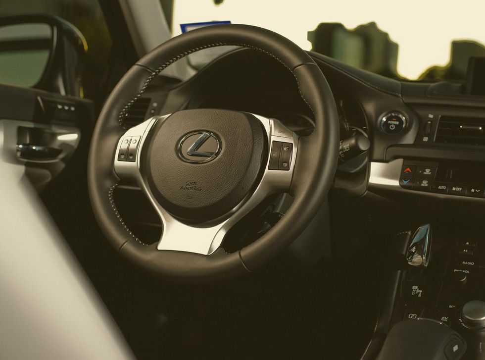 News_June13_LexusCT200h