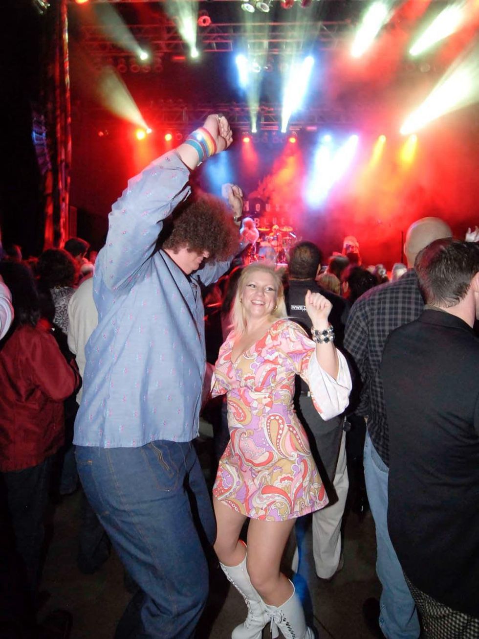 News_Le Freak_House of Blues_Dec. 30_Andy Maxwell_Crystal Maxwell