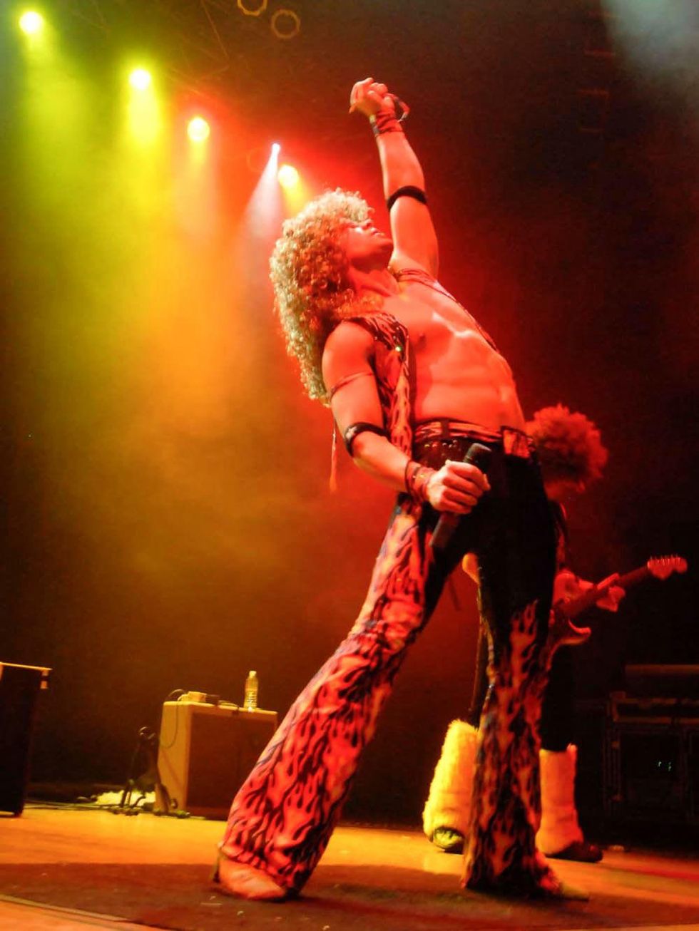 News_Le Freak_House of Blues_Dec. 30_band member