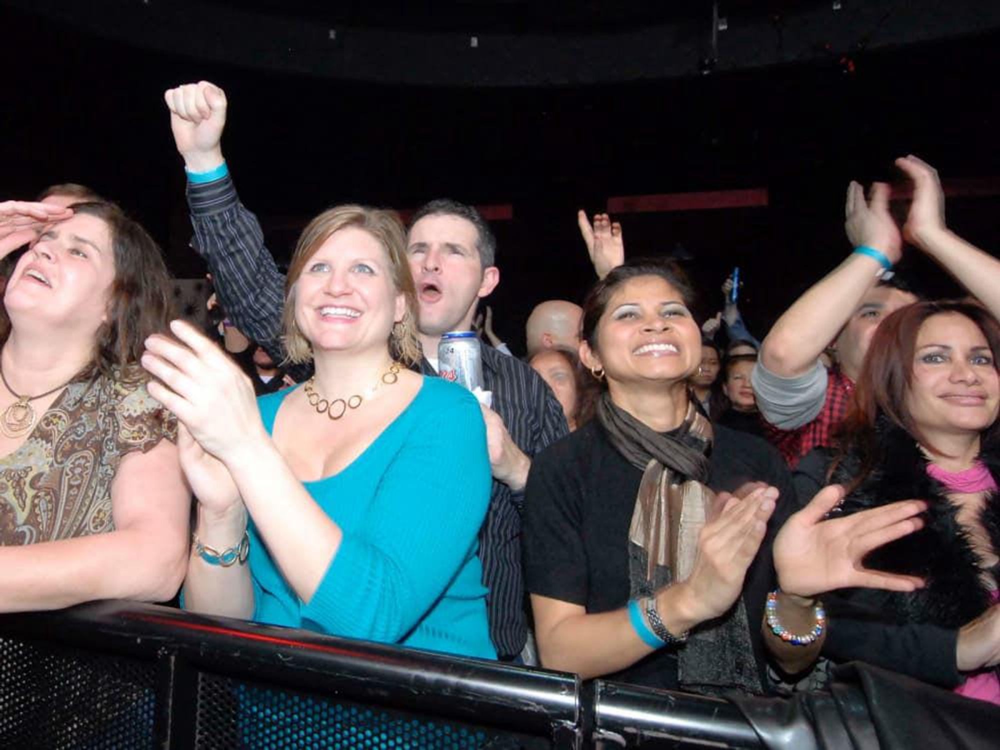 News_Le Freak_House of Blues_Dec. 30_Vicki Hardin_Rachel Melcher_Lee Howden_Dyna Mei Sanchez_Mariela Caraltini_with Consulate of Panama